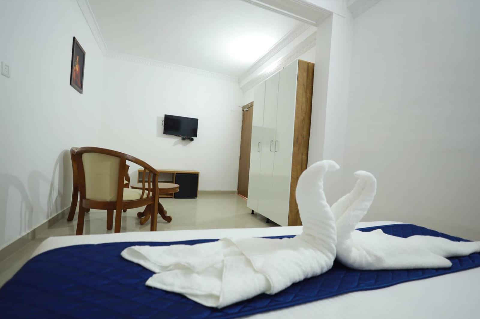 Pearl Residency Otel Ayoor Dış mekan fotoğraf