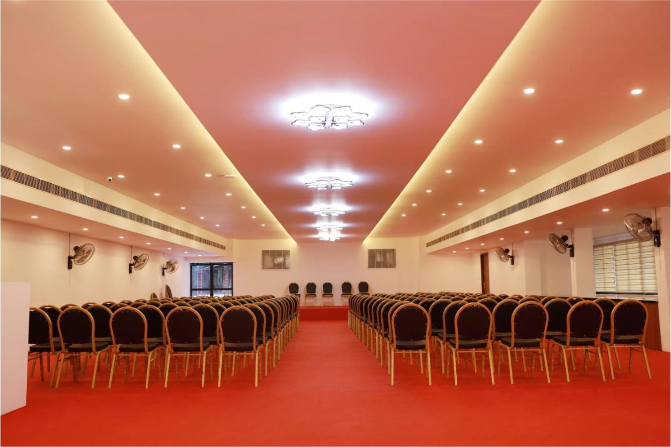 Pearl Residency Otel Ayoor Dış mekan fotoğraf