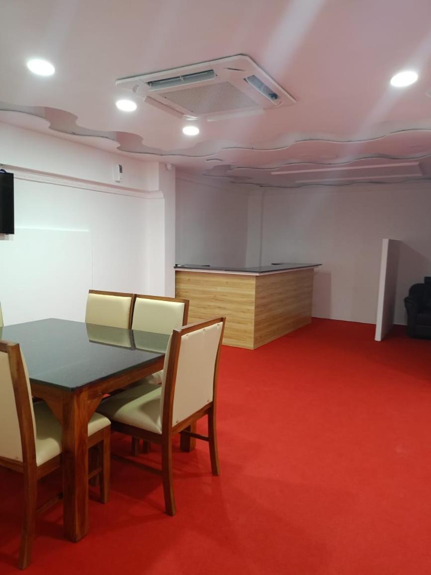 Pearl Residency Otel Ayoor Dış mekan fotoğraf